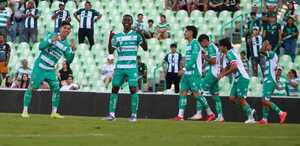 Santos gana y se acerca más al Play In.