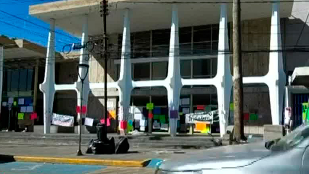 Se cumplen 8 días de protestas en la UASLP tras presunta agresión sexual a alumna