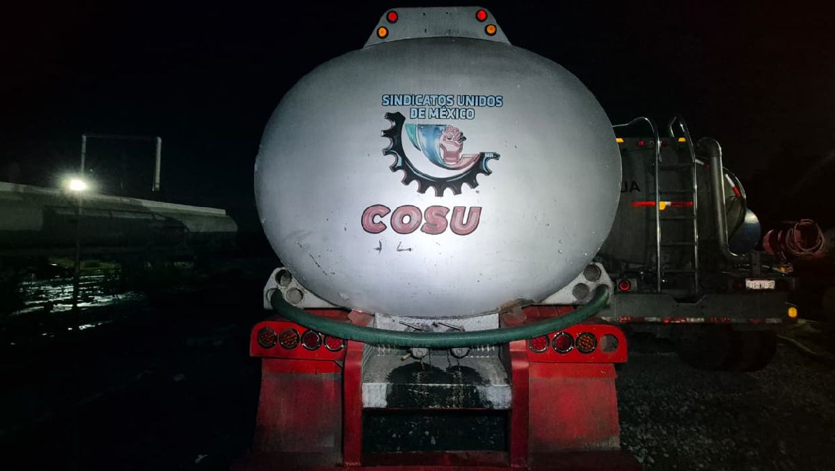 Se identificó que algunas pipas de agua operaban bajo el mandato de sindicatos y asociaciones de transportistas. Foto: (Tania Contreras)