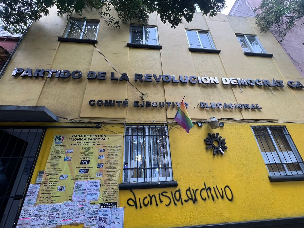 La lucha por revivir como partido local ha desatado una disputa entre los escombros de lo que un día fue el 'Sol Azteca'. | Especial