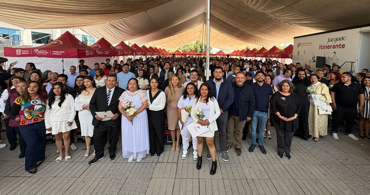 Oficializaron su relación 165 parejas en Boda Comunitaria, sellaron su compromiso frente a sus familias. | Especial