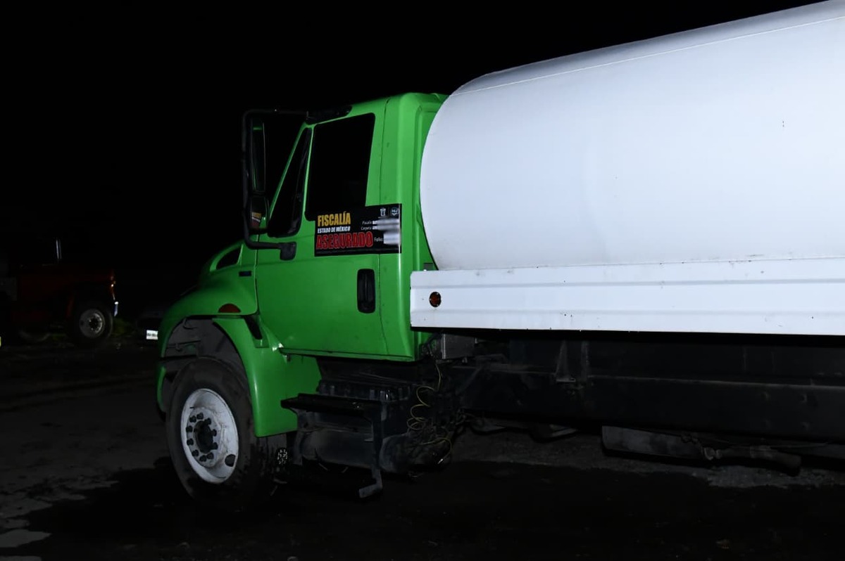 En Tecámac se vendía la pipa de agua en dos mil pesos. Foto: (Tania Contreras)