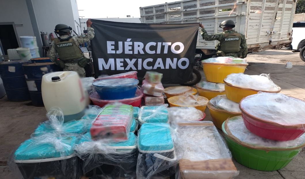 Autoridades localizaron un área para fabricar droga en Sinaloa. | SSPC