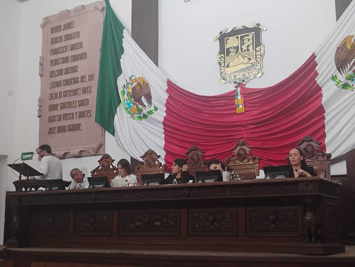 En Coahuila, diputados piden más supervisión a 'La Escuela es Nuestra'. (Especial)
