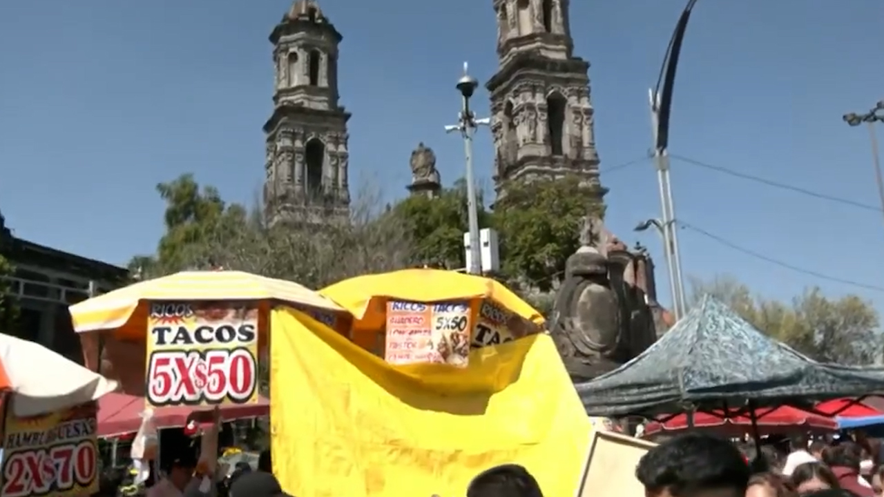 Devotos de San Judas Tadeo acuden a San Hipólito para celebrar al santo en CDMX