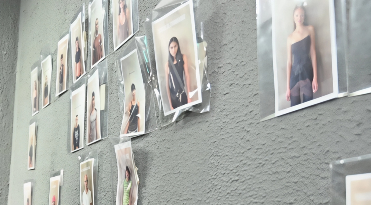 Fotografías encontradas en un inmueble asegurado tras operativo contra fiesta clandestina. | Especial