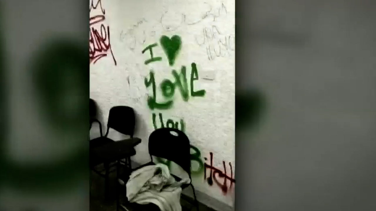 Tras 16 días de paro, entregan instalaciones de la Facultad de Ciencias Políticas con daños