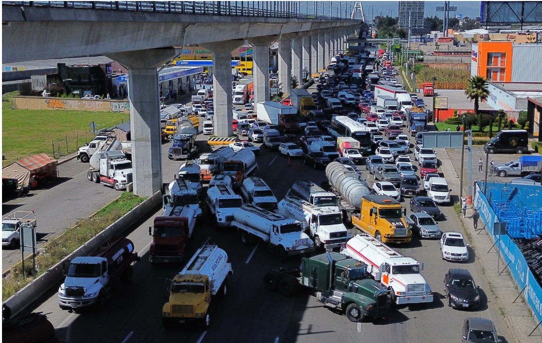 Protestas de agricultores y transportistas que afectan la logística, así como el abasto en varias regiones del país. | EFE