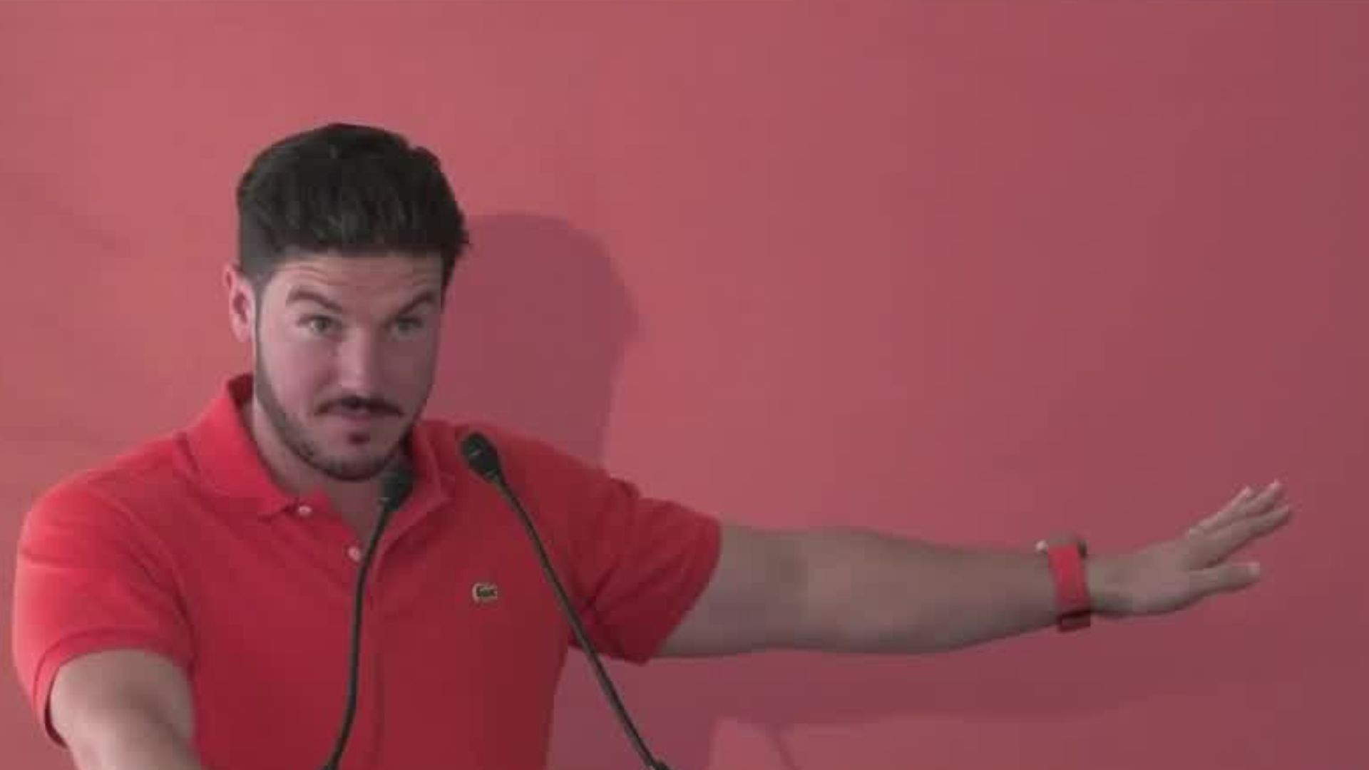 Samuel García anuncia que el transporte público será gratuito para las mujeres; tendrá horarios