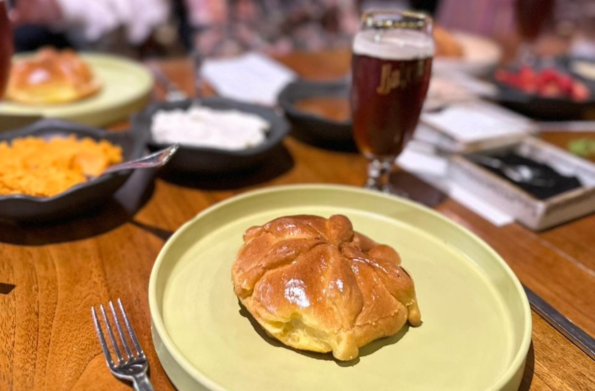 La tradición del pan de muerto se mezcla con la cerveza | Cortesía
