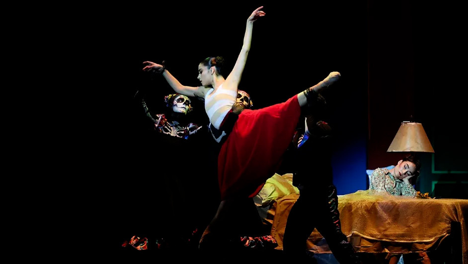 Homenaje en danza a Frida Kahlo en Tec de Monterrey, Nuevo León