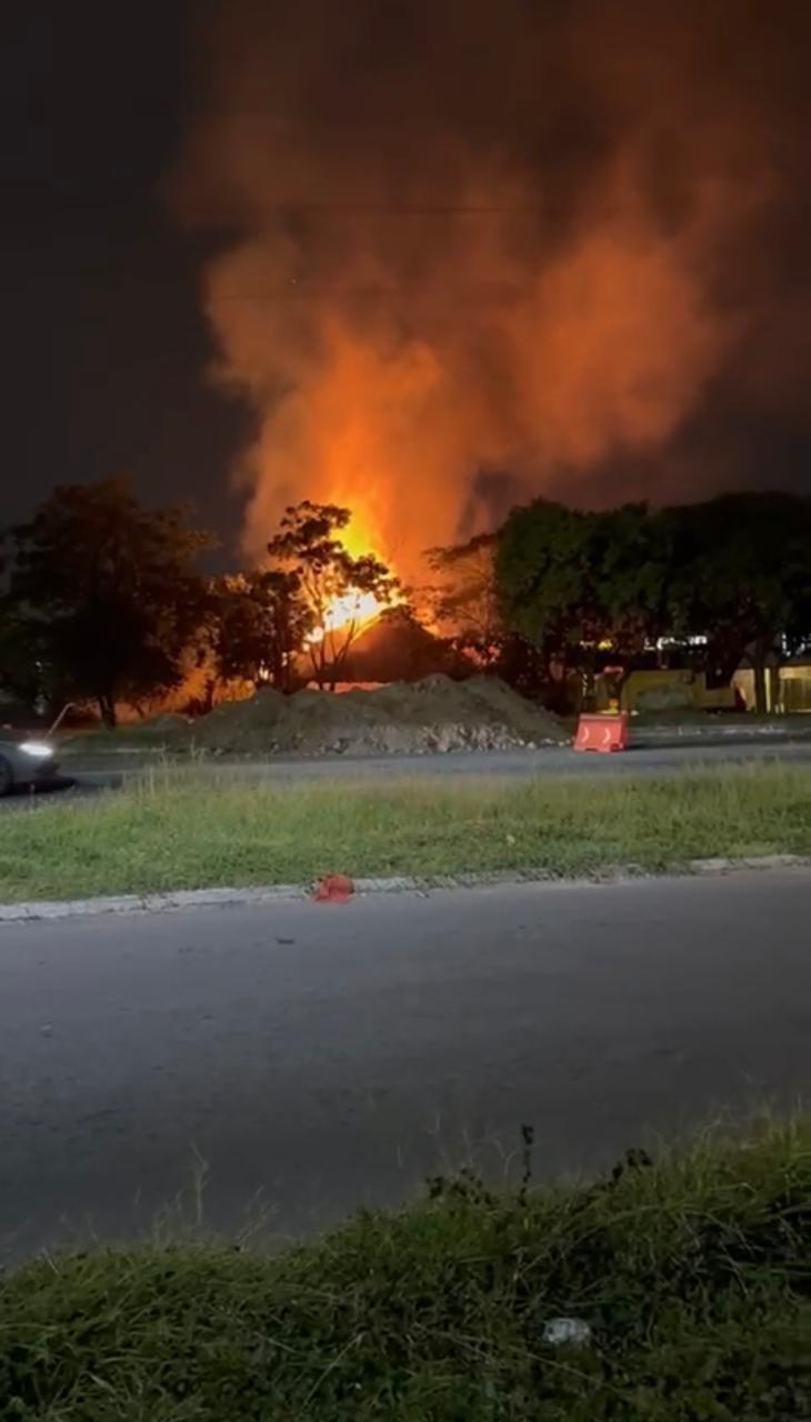 Incendio en restaurante de Colima controlado por Bomberos y Protección Civil. | Especial