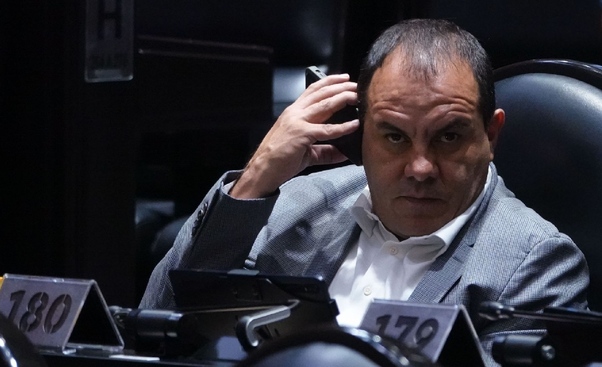 El morenista Cuauhtémoc Blanco durante la Sesión Ordinaria de la Cámara de Diputados.