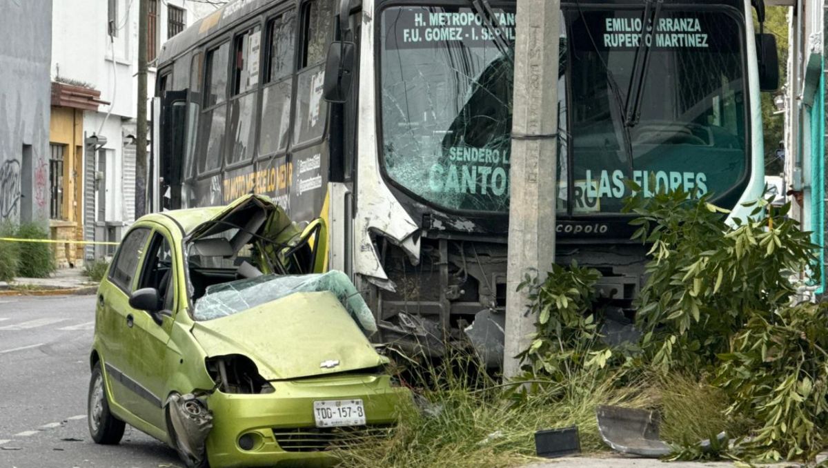 La mujer resultó prensada tras el fuerte accidente | Fernanda Pérez