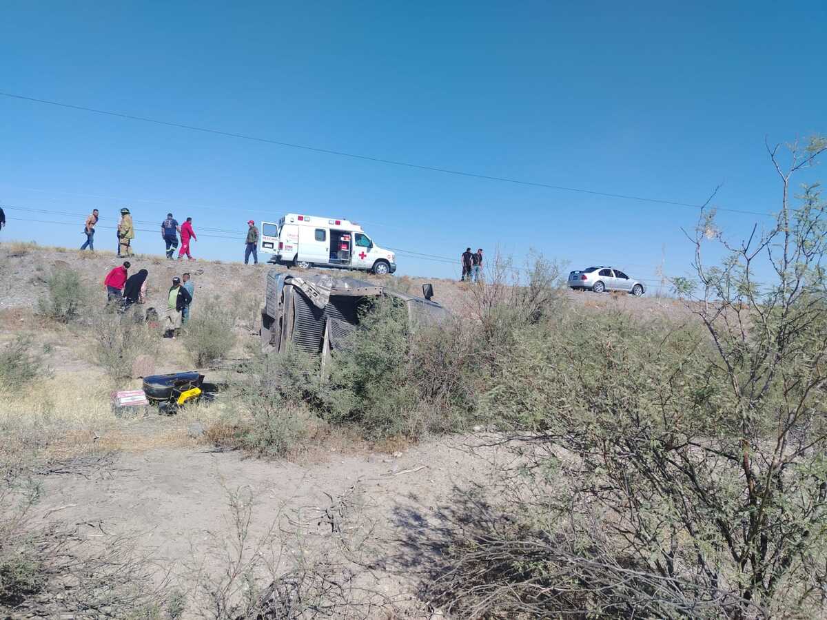 Paramédicos llegaron a auxiliar a los heridos. | Especial