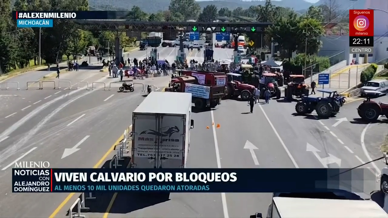 Bloqueos en el Bajío continúan pese a acuerdos y afectan a cientos de viajeros