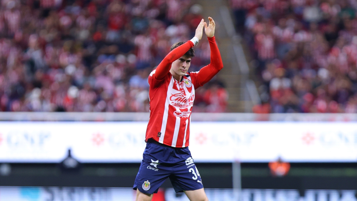 Chivas comienza pláticas para renovar a su goleador Armando González (Imago7)