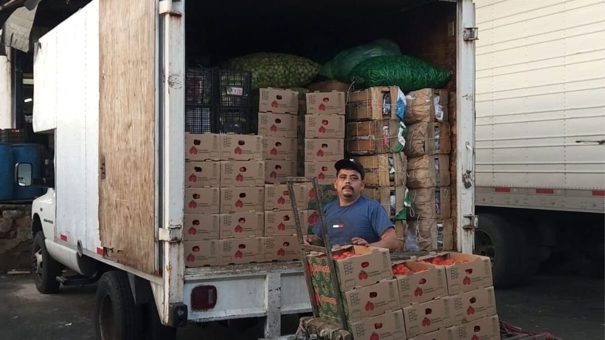 Comerciantes del mercado de Abastos afectados (Roberto Hurtado)