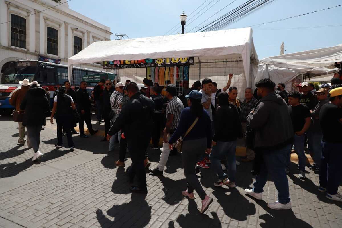 La riña entre comerciantes de Pachuca dejo siete lesionados y un operativo de seguridad en la zona. (Jorge Sánchez)