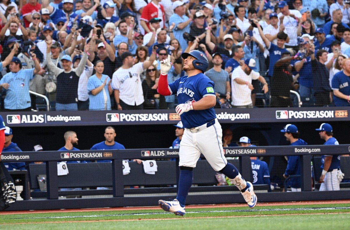 Alejandro Kirk, pieza clave de los Blue Jays en la Serie Mundial 2025 (Reuters)