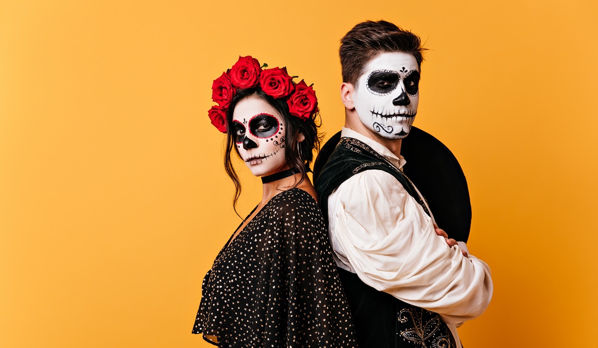 El carácter distintivamente mexicano proviene de las prácticas mexicas, donde la muerte era honrada. (freepik.es)