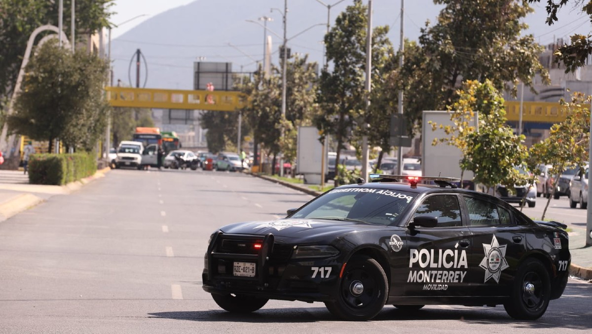 Los carriles laterales y principales de avenida Constitución fueron obstruidos. | Luis Guerra