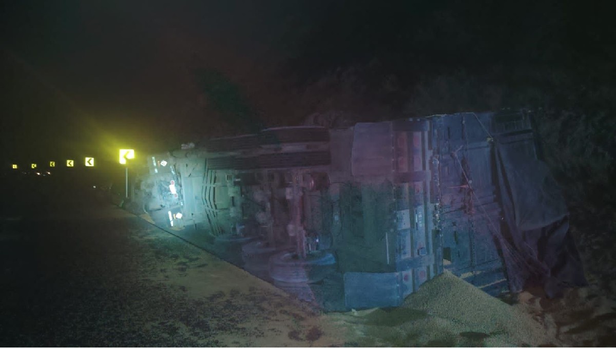 Cierre de carretera Juan Capitán – El Chihue en Ciudad Victoria. (SSP)