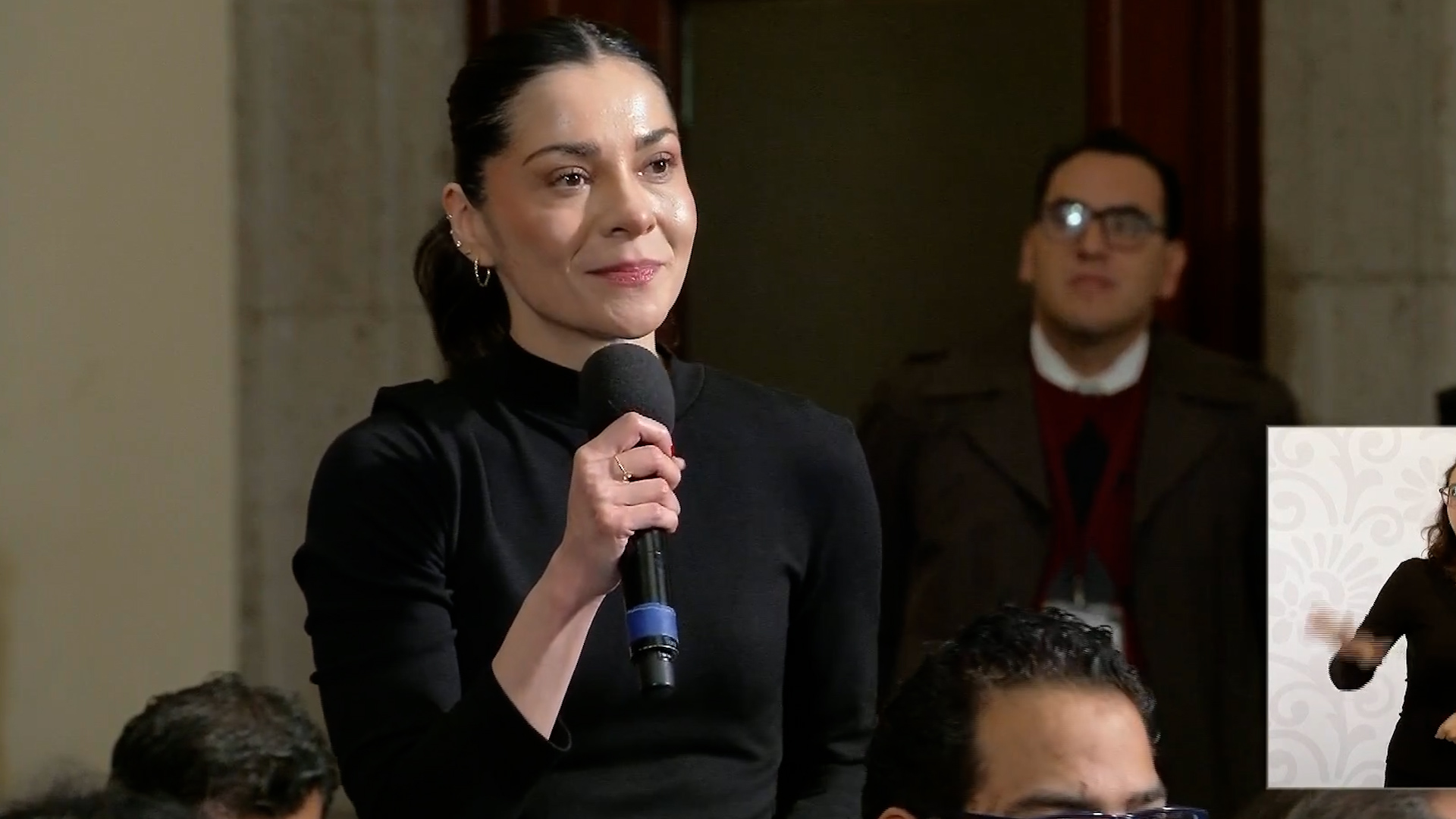 García Vilchis reaparece en la mañanera como reportera; así fue su intervención