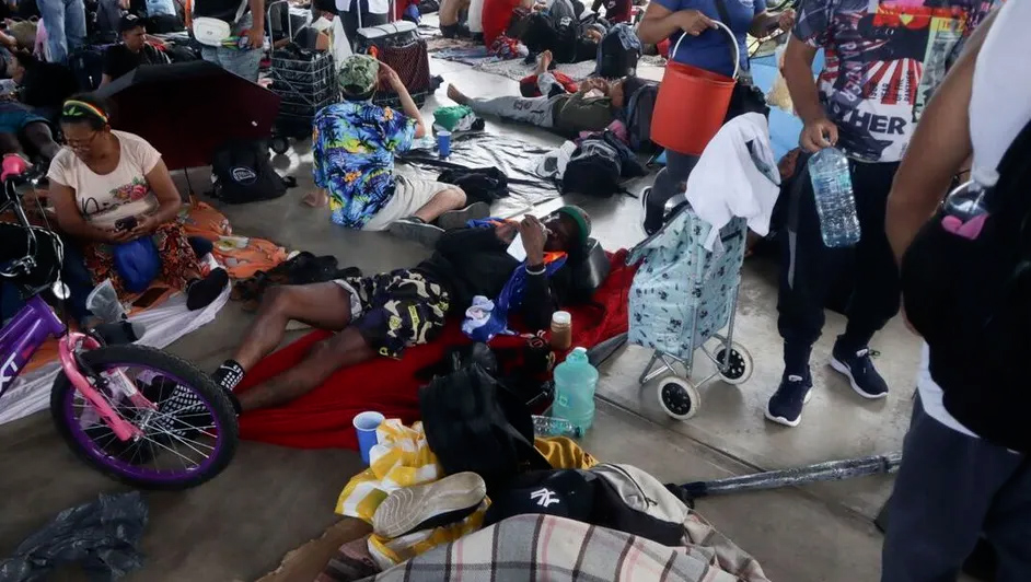 Migración prioriza persecución de latinos sobre otros grupos de migrantes