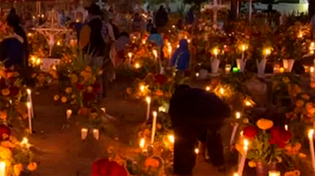 Día de Muertos: Una celebración mexicana de vida y recuerdo | Antilogía