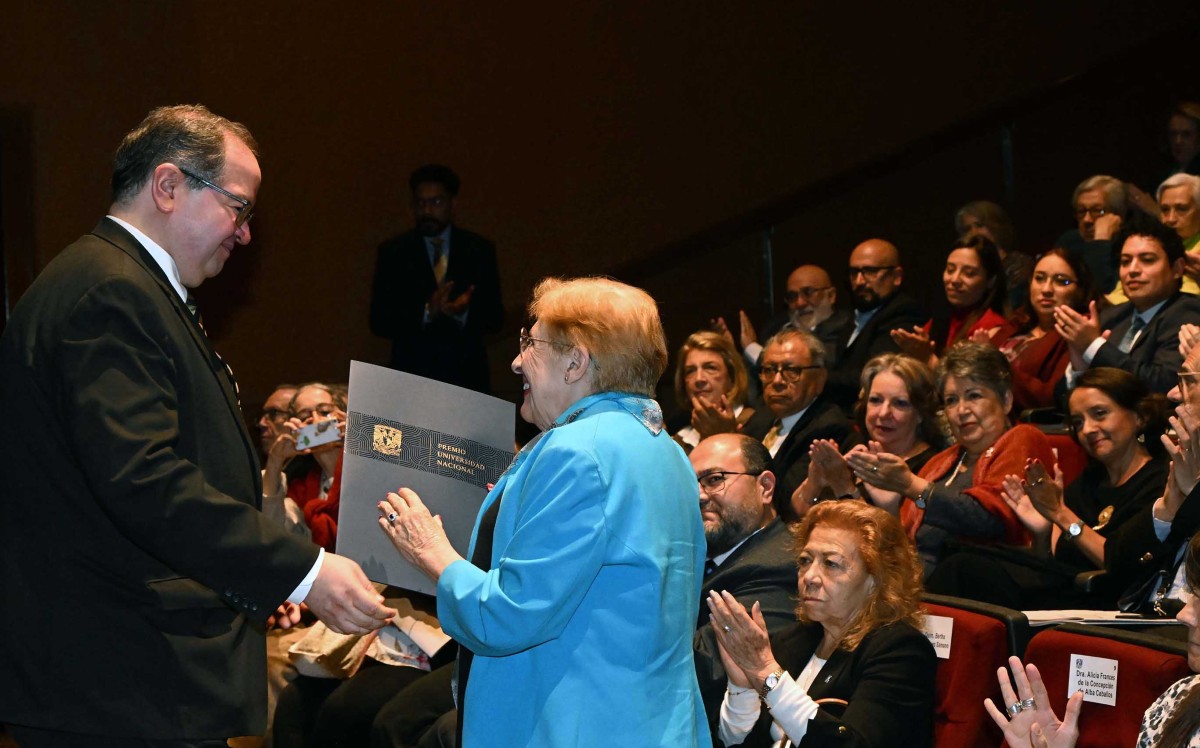 Premio UNAM 2025 a jóvenes académicos.