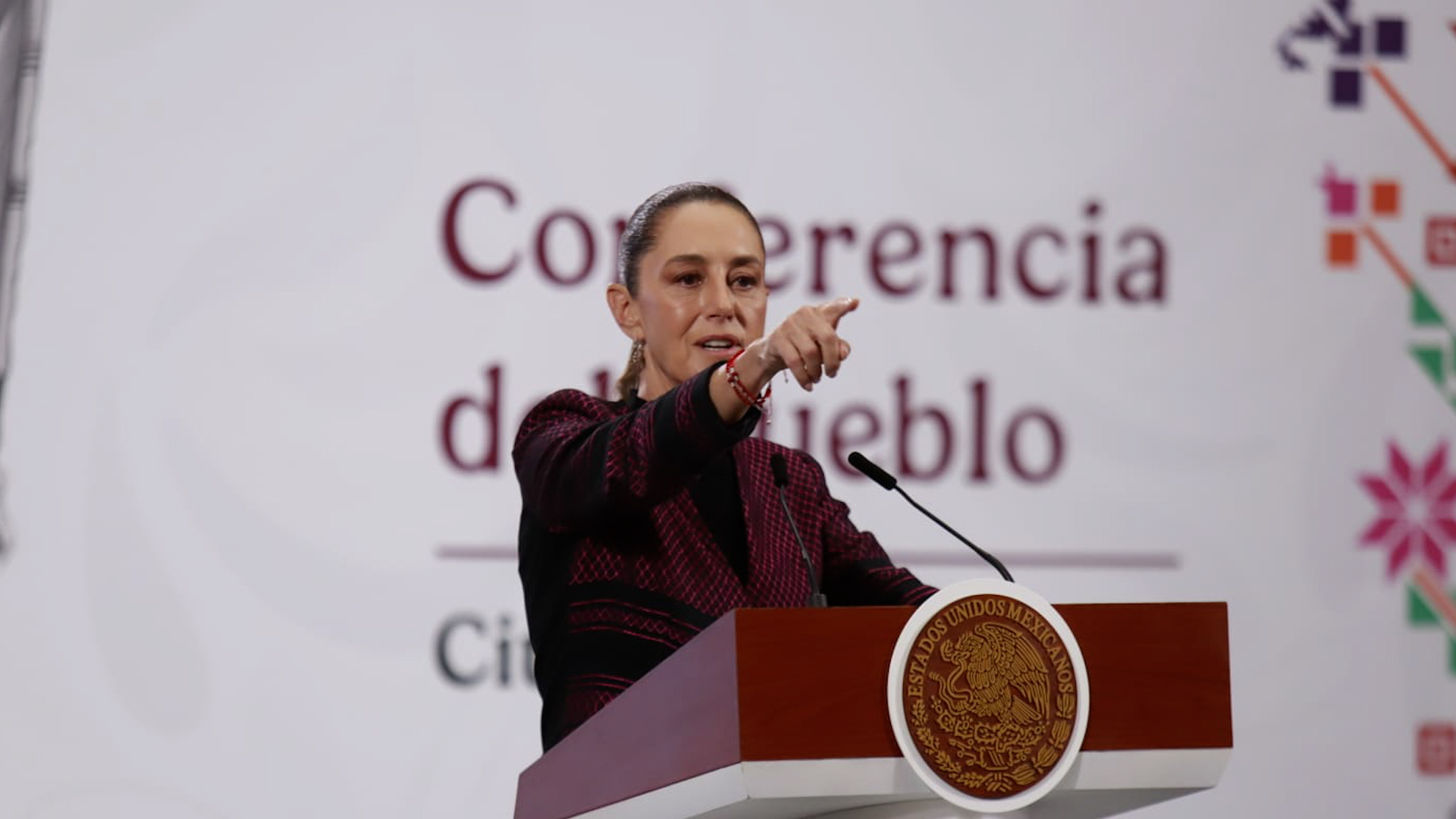 Sheinbaum descarta que la contracción económica "se arrastre" hasta fin de año