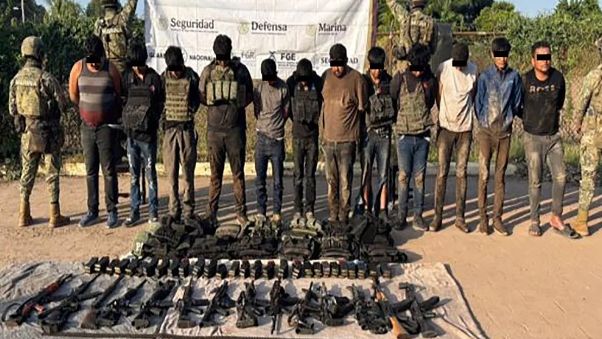 En Sinaloa, un operativo deja a 13 detenidos tras un enfrentamiento con fuerzas federales