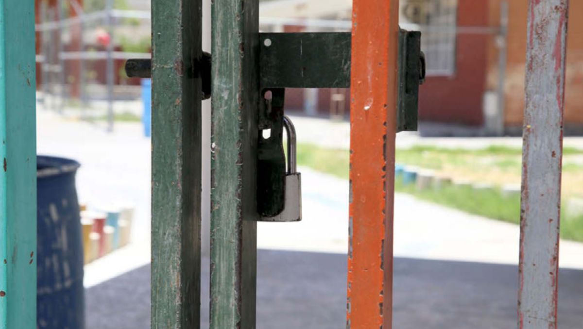 El gobernador Manolo Jiménez ha sido puntual en el sentido de que no se realizarán obras si no hay la supervisión. | Martín Piña