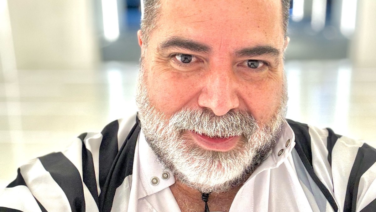 Héctor Terrones, diseñador mexicano y colaborador de 'Hoy'. | FOTO: Redes sociales.