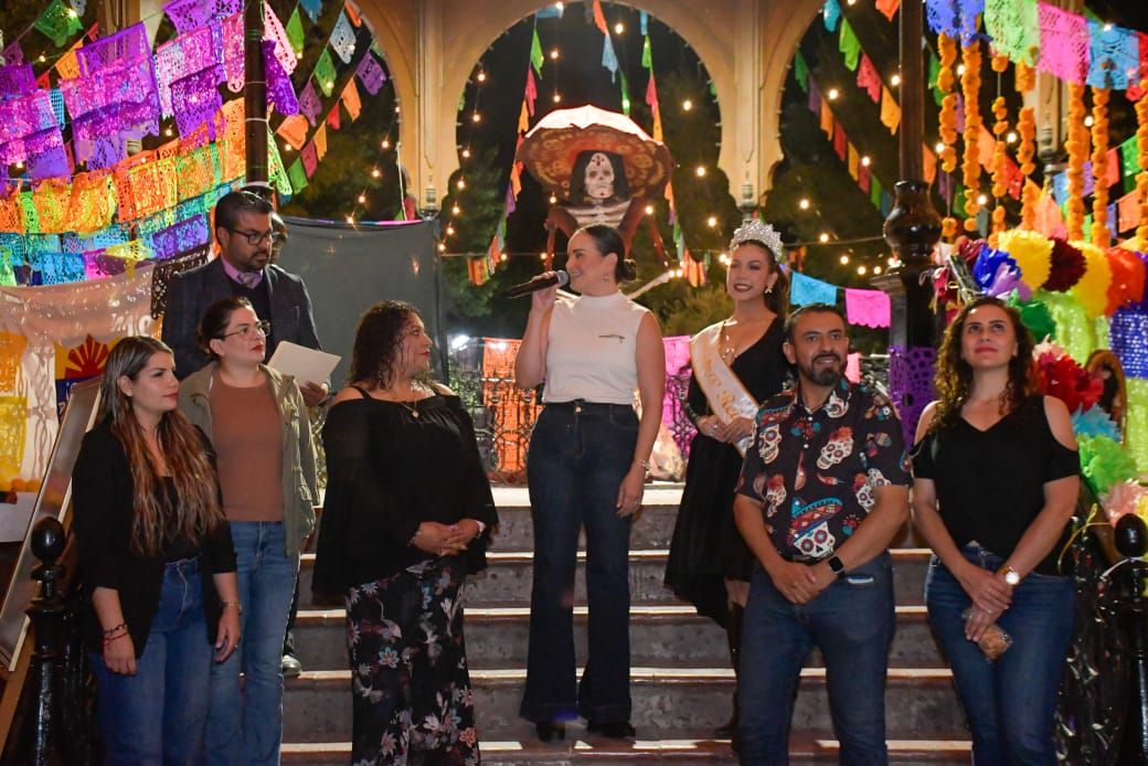 Lerdo celebra con éxito el Festival entre Flores y Catrinas. (Cortesía)