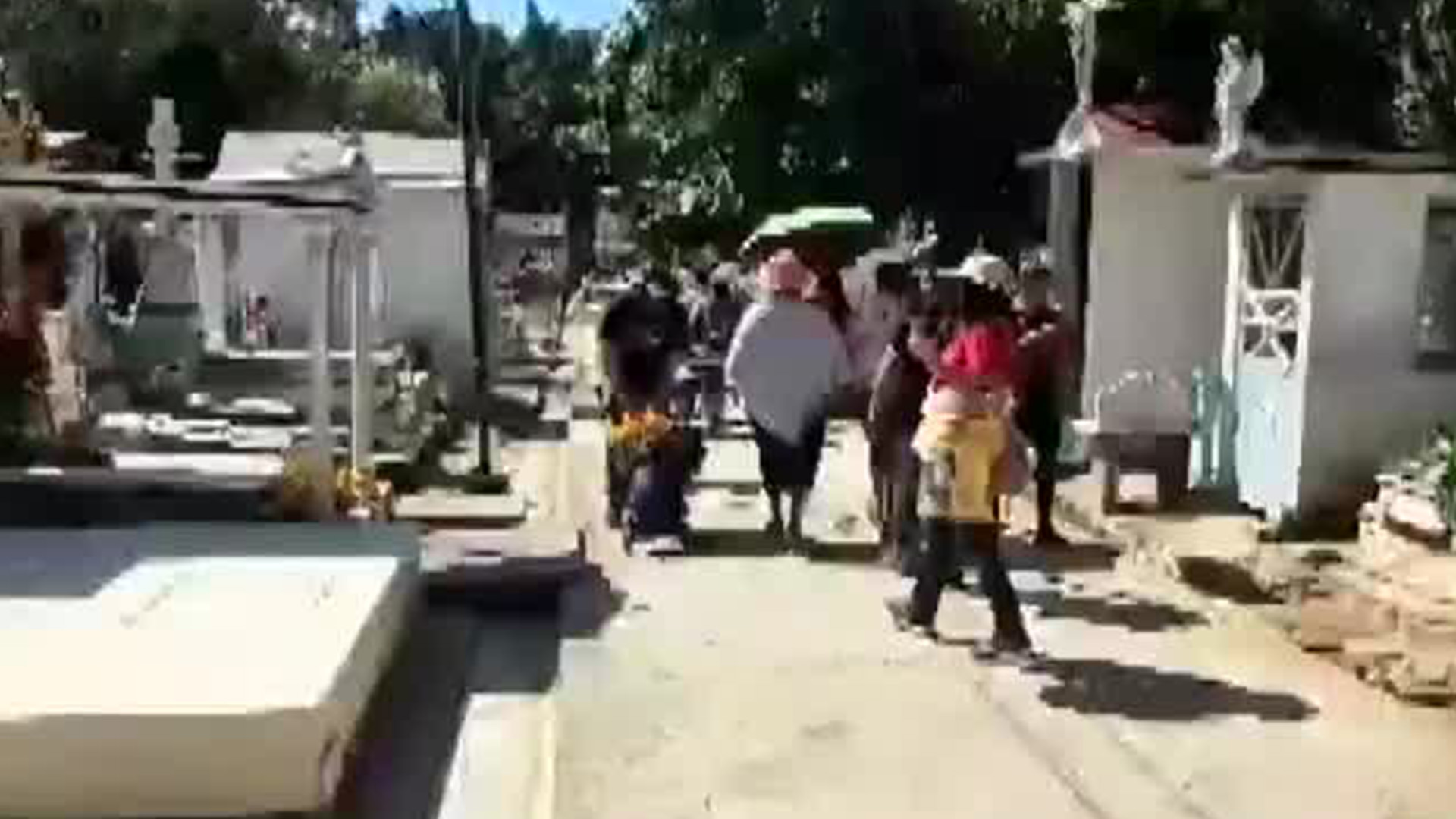 En Oaxaca, los panteones esperan a 60 mil visitantes por el Día de Muertos