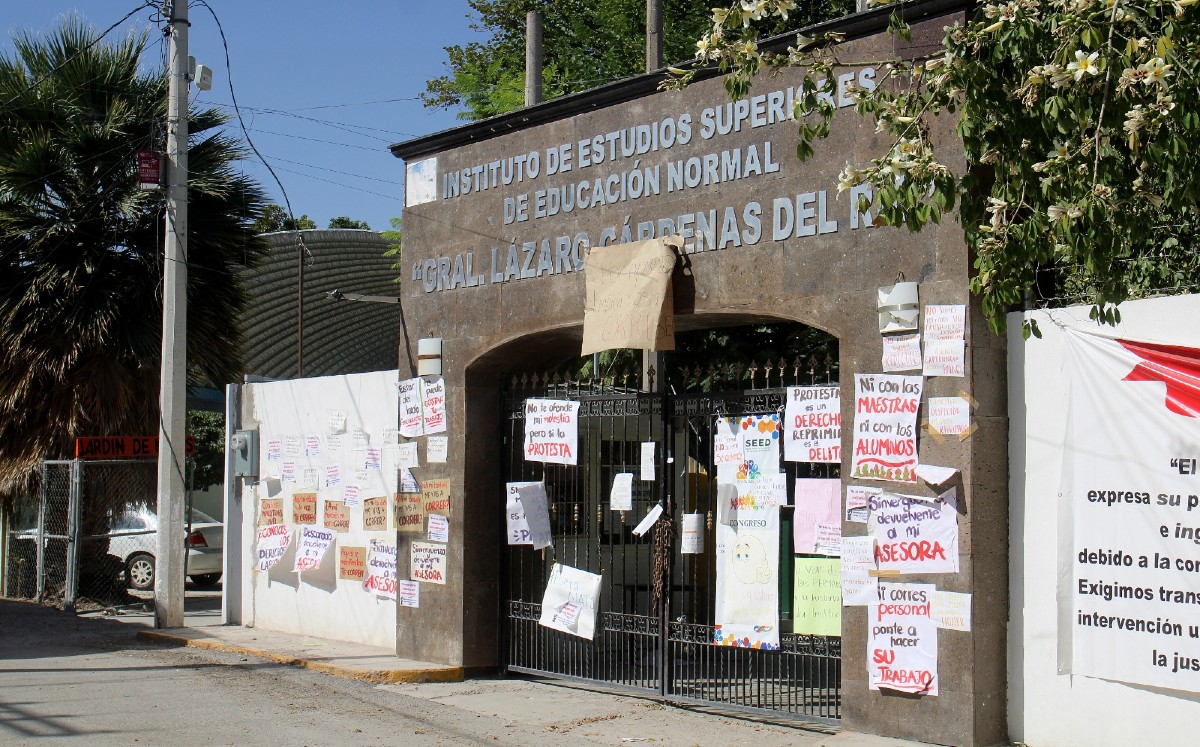 Escuela Normal de Lerdo. l Rolando Riestra