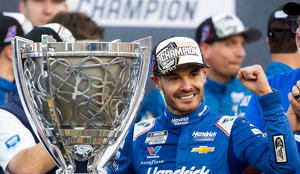 Kyle Larson, el piloto del Chevrolet número 5 de Hendrick Motorsports, se consagró campeón de la NASCAR Cup Series en el Phoenix Raceway.