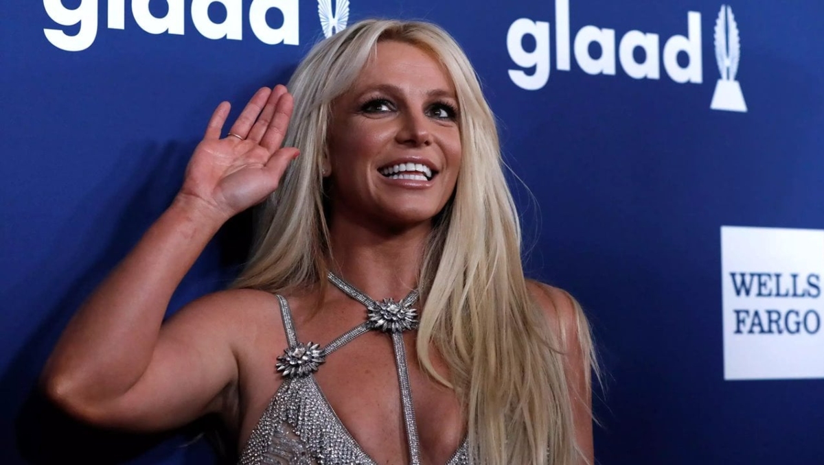 Britney Spears elimina su cuenta de Instagram tras una serie de publicaciones inquietantes y declaraciones críticas hacia su exesposo.