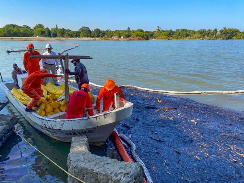 Recuperación de hidrocarburo en el Río Pantepec