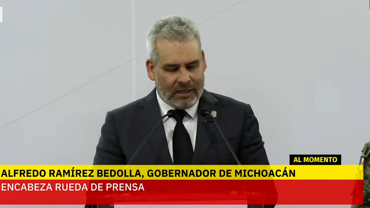 Alfredo Ramírez Bedolla encabeza rueda de prensa sobre el asesinato de Carlos Manzo
