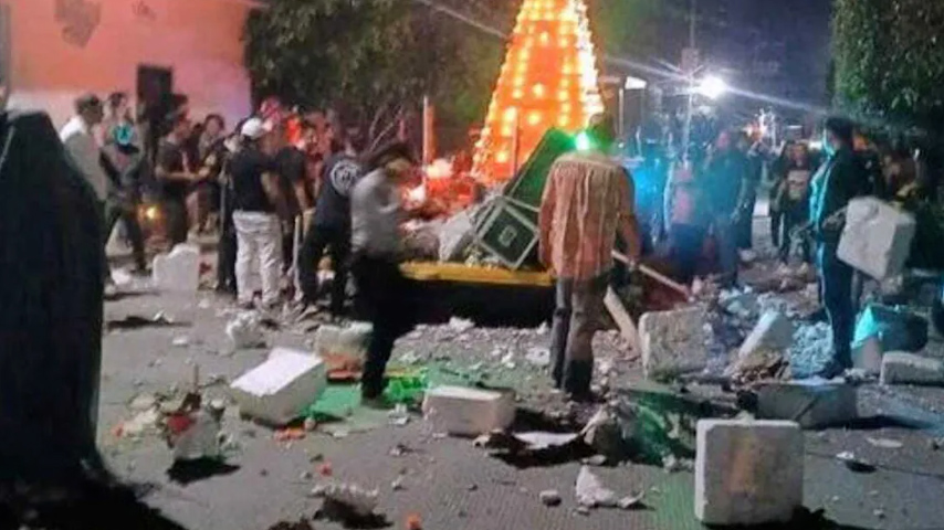 Carro alegórico explota durante desfile de Día de Muertos en Mazatepec, Morelos