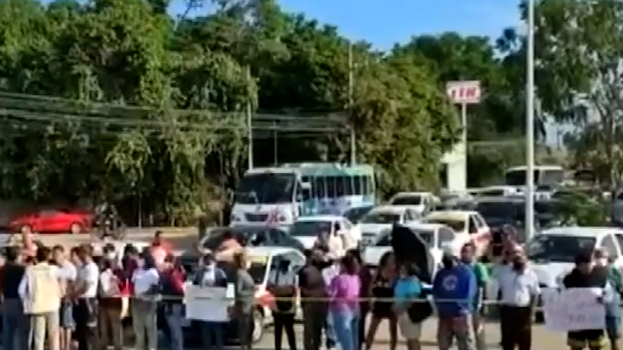 Damnificados por lluvias exigen limpieza y reconstrucción tras inundaciones