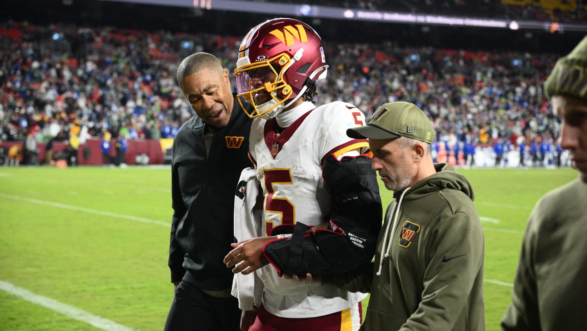 Jayden Daniels, QB de Commanders sufre impactante lesión en el brazo izquierdo (AP)