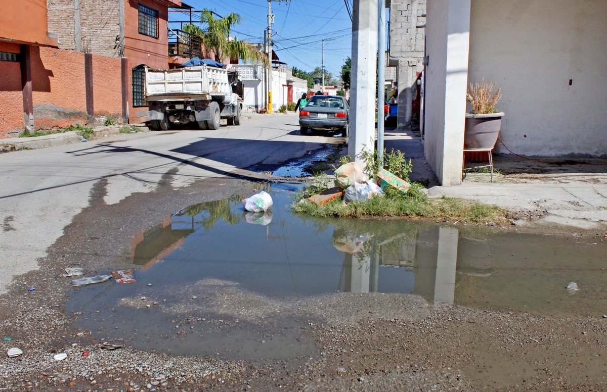 La mitad de las quejas se relacionan con deficiencias en el drenaje, agravadas por tuberías obsoletas y basura.| Roberto Amaya