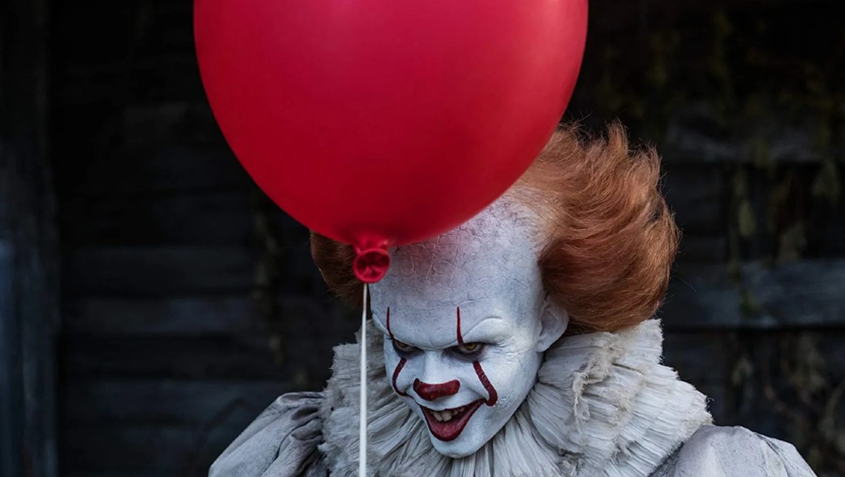 Descubre el verdadero significado del nombre Pennywise y el oscuro origen del payaso más aterrador del universo de It, creado por Stephen King.