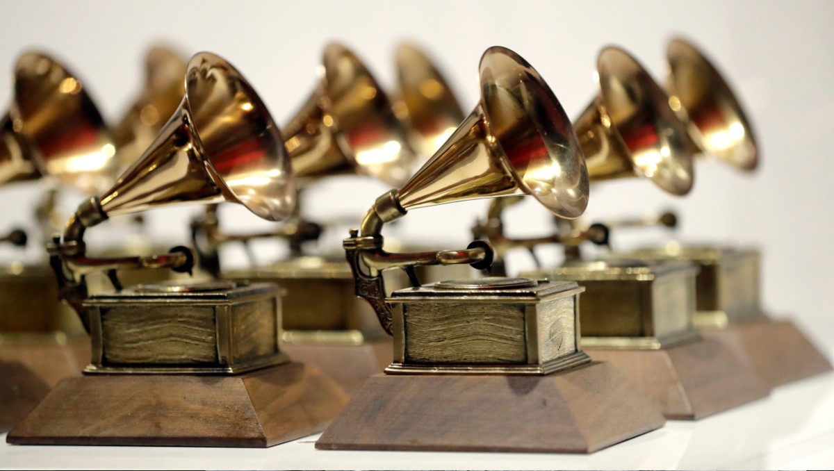 Todos los votantes de los Latin Grammy se unen a los Grammy 2025