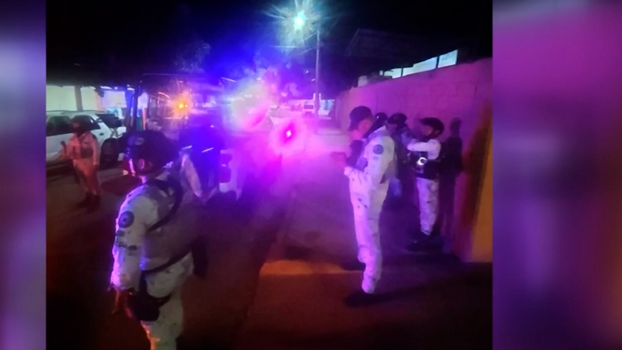 Ataque armado fuera de funeraria en Zihuatanejo deja dos muertos y un herido