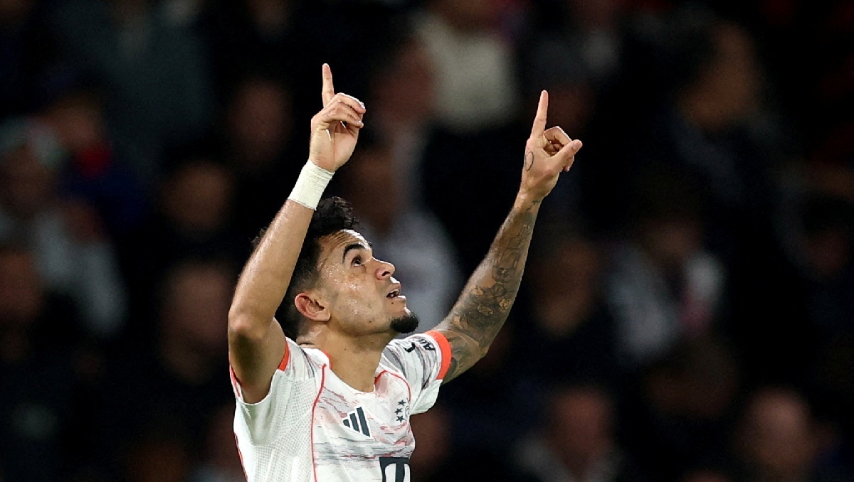 Bayern Múnich supera al PSG en una noche de claroscuros para Luis Díaz (Reuters)
